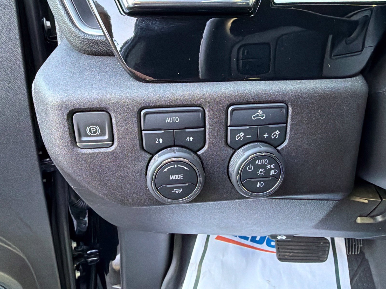 Used 2024 Chevrolet Silverado 1500 RST w/ Protection Package AWD/4WD image 16