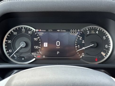 Used 2023 Land Rover Defender 130 SE image 19