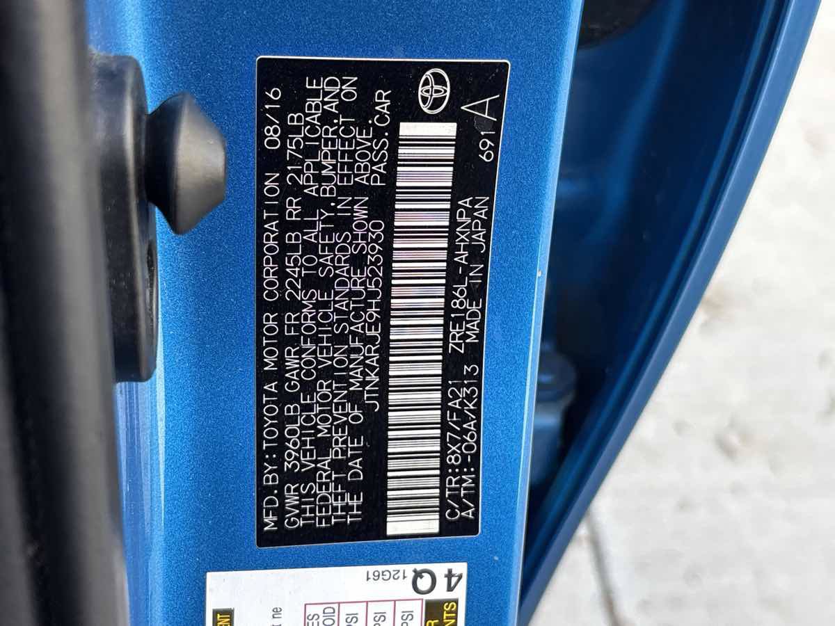 Used 2017 Toyota Corolla iM w/ Carpet Mat Package FWD image 27