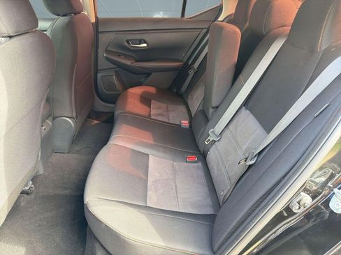 Used 2023 Nissan Sentra SR w/ Midnight Edition Package FWD image 15