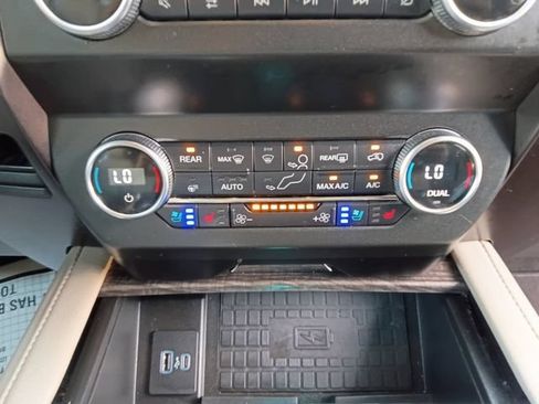 Used 2020 Ford Expedition Limited w/ Equipment Group 302A RWD image 4