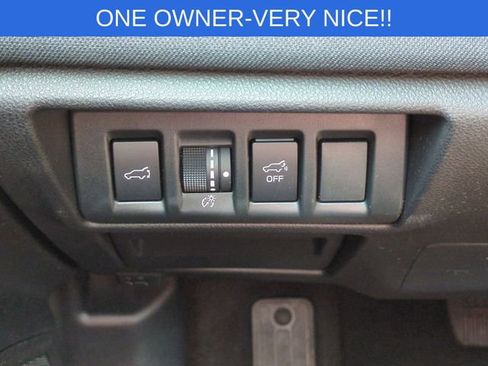 Used 2025 Subaru Outback Premium AWD/4WD image 19