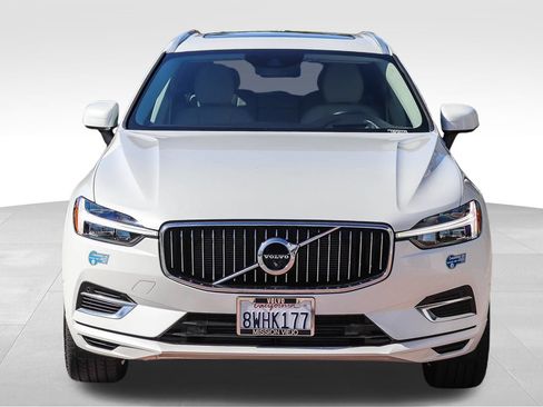 Used 2021 Volvo XC60 T8 Inscription w/ Advanced Package AWD/4WD image 2