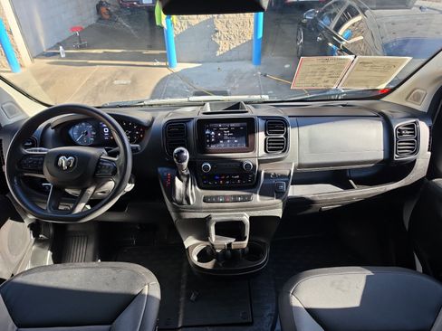 Used 2025 RAM ProMaster 2500 w/ Convenience Group FWD image 16