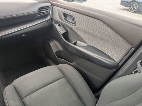 Used 2023 Nissan Rogue S FWD image 16