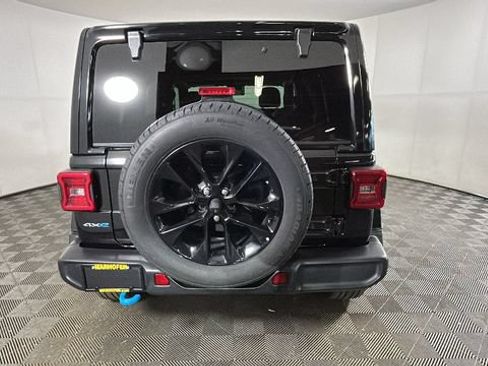 Used 2024 Jeep Wrangler Unlimited Sahara AWD/4WD image 3