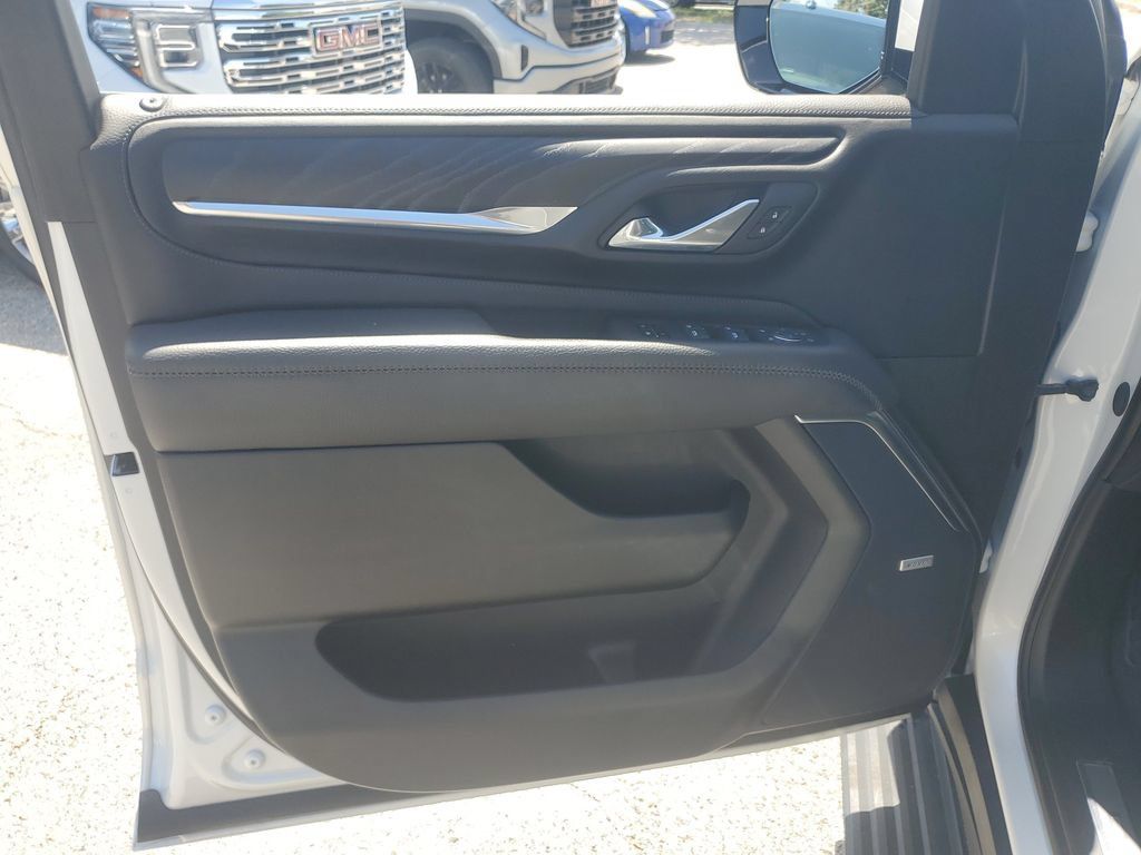Certified 2024 GMC Yukon XL Denali w/ Denali Reserve Package AWD/4WD image 27