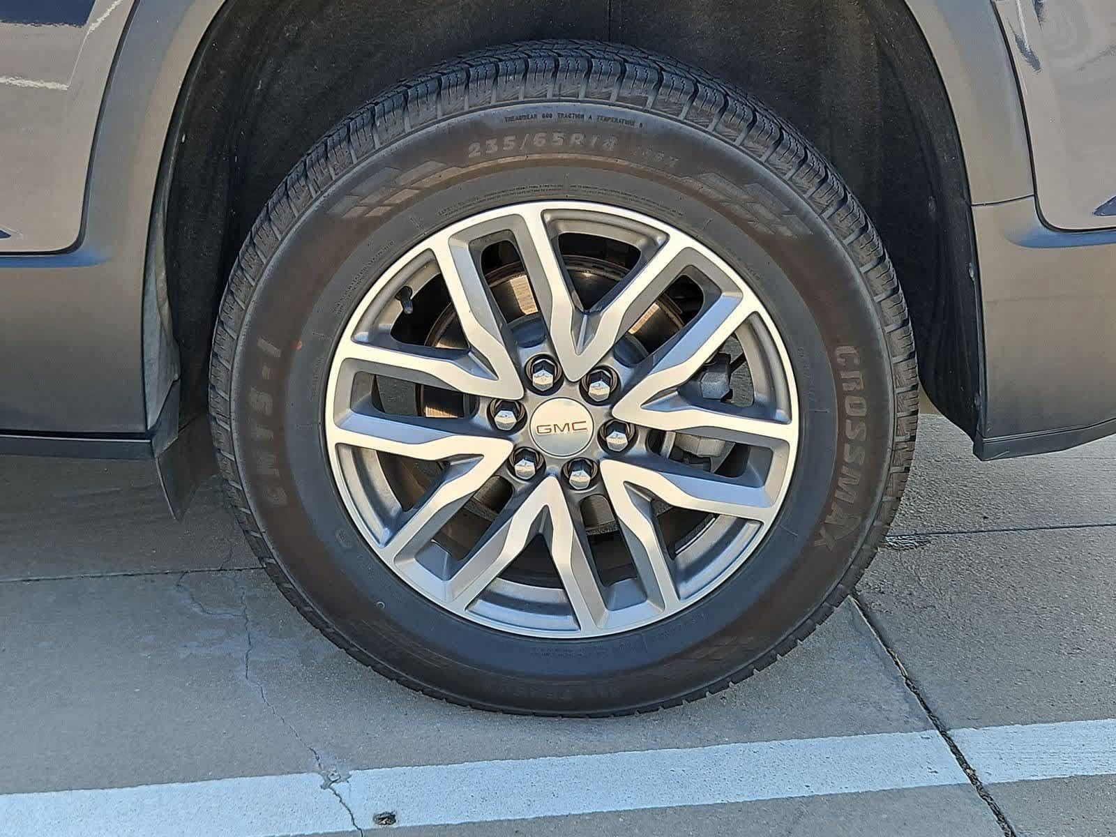 Used 2018 GMC Acadia SLE w/ Driver Alert Package I FWD image 13