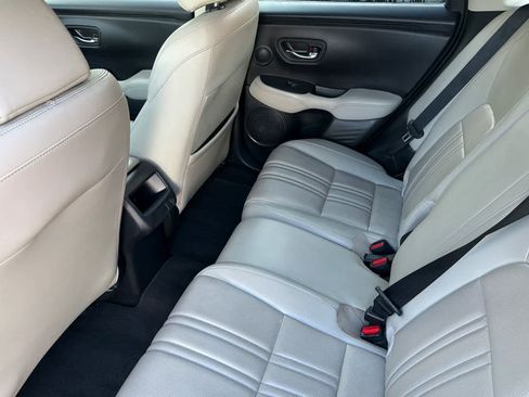 Certified 2024 Honda HR-V EX-L image 4