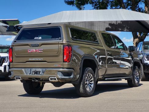 Used 2023 GMC Sierra 1500 AT4 w/ AT4 Premium Package AWD/4WD image 7