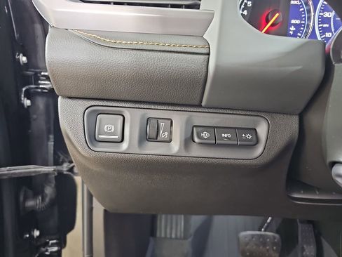 Used 2023 GMC Acadia AT4 w/ Technology Package image 33