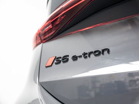 New 2027 Audi S6 e-tron Premium Plus AWD/4WD image 26