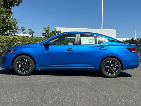 New 2025 Nissan Sentra SV image 7