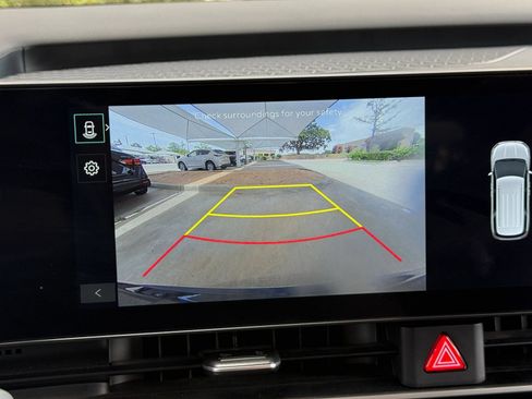 Used 2026 Kia Carnival FWD image 25
