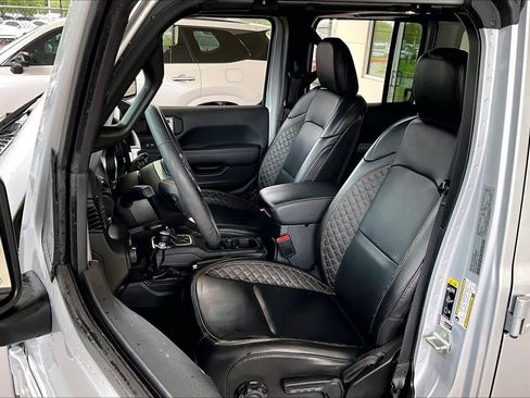 Used 2023 Jeep Wrangler Unlimited Sahara image 7