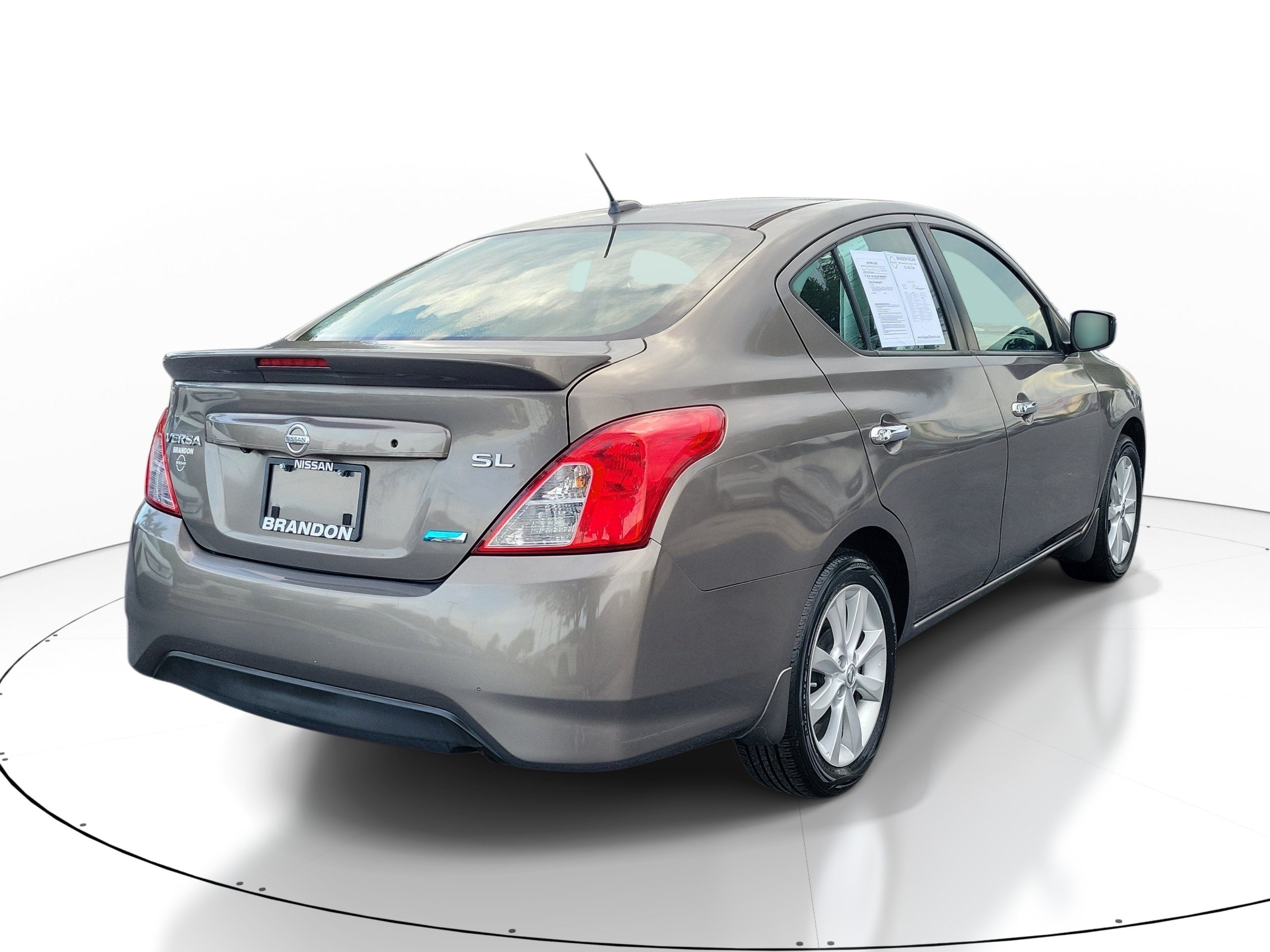 Used 2016 Nissan Versa FWD image 7