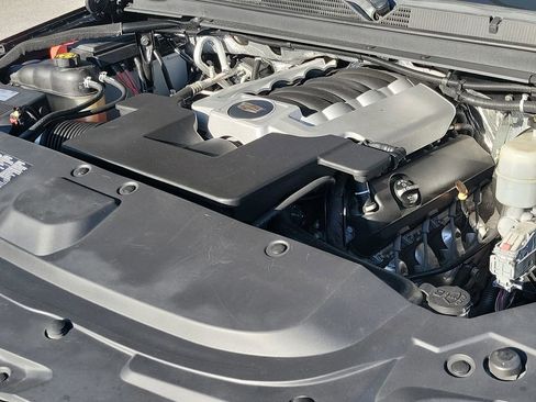 Used 2017 Cadillac Escalade ESV Platinum image 41