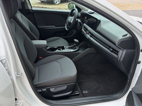 Used 2025 Kia K4 FWD image 13
