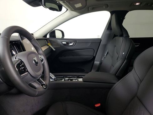 New 2027 Volvo XC60 B5 Plus AWD/4WD image 22