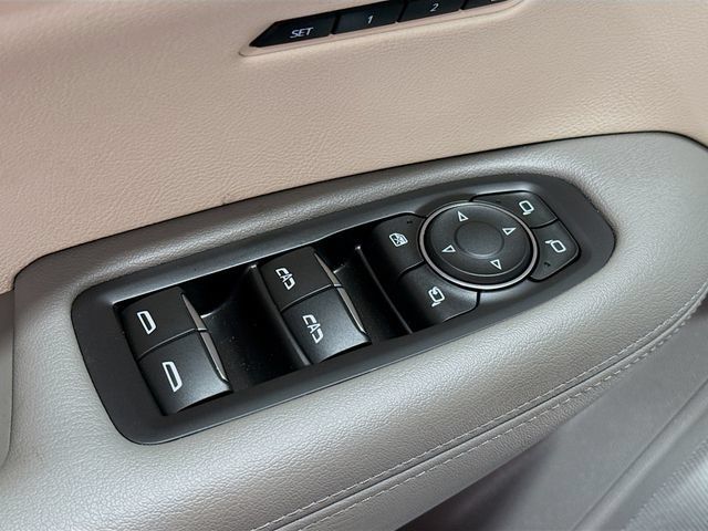 Used 2024 Cadillac XT6 Premium Luxury w/ Technology Package AWD/4WD image 16