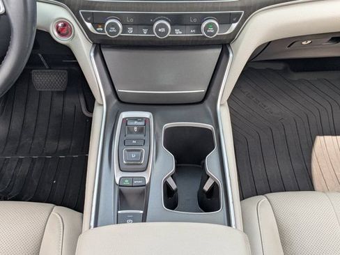 Used 2018 Honda Accord EX-L image 18