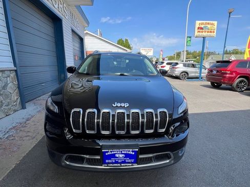 Used 2018 Jeep Cherokee Limited image 3