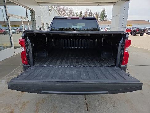 Used 2022 Chevrolet Silverado 1500 LT AWD/4WD image 34