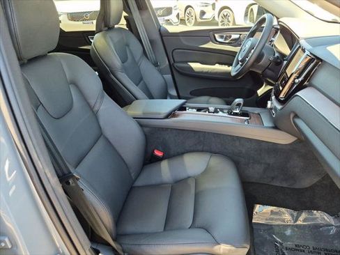 Used 2024 Volvo XC60 B5 Plus AWD/4WD image 27
