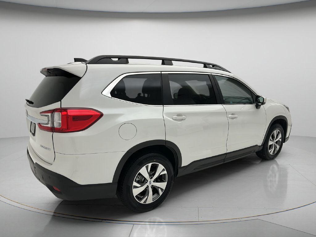 Used 2025 Subaru Ascent Premium AWD/4WD image 5