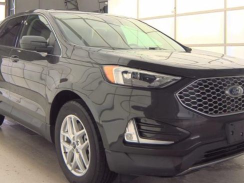 Certified 2023 Ford Edge SEL w/ Convenience Package AWD/4WD image 2