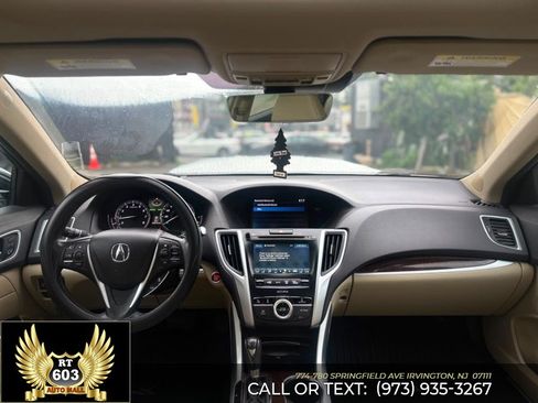 Used 2018 Acura TLX FWD image 9
