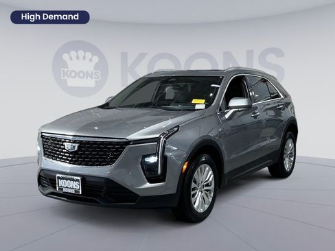 Used 2024 Cadillac XT4 Luxury w/ Cold Weather Package AWD/4WD image 1