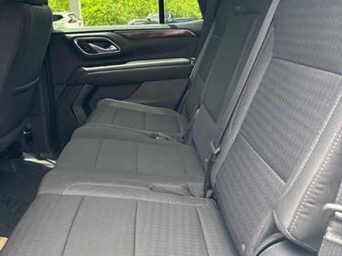 Used 2022 GMC Yukon SLE w/ Gmc Pro Safety Plus Package AWD/4WD image 17