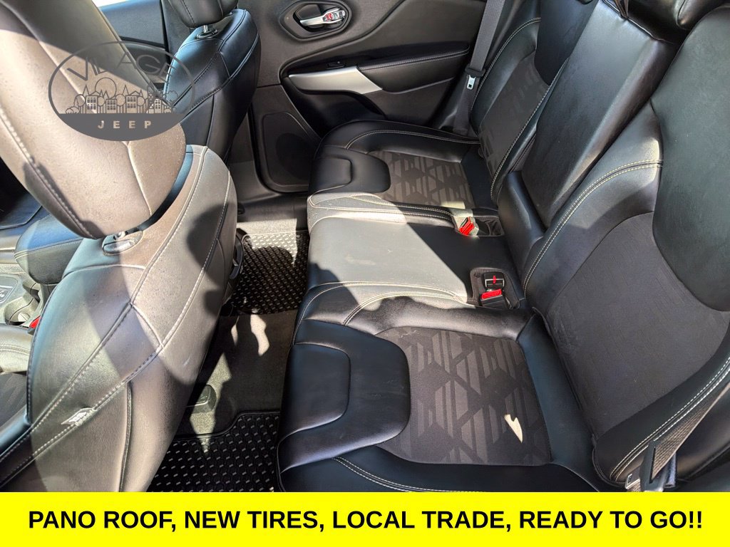 Used 2022 Jeep Cherokee Latitude w/ Sun & Sound Group AWD/4WD image 33