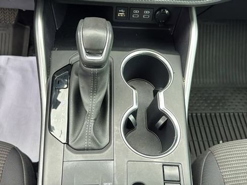 Certified 2024 Toyota Highlander LE FWD image 26