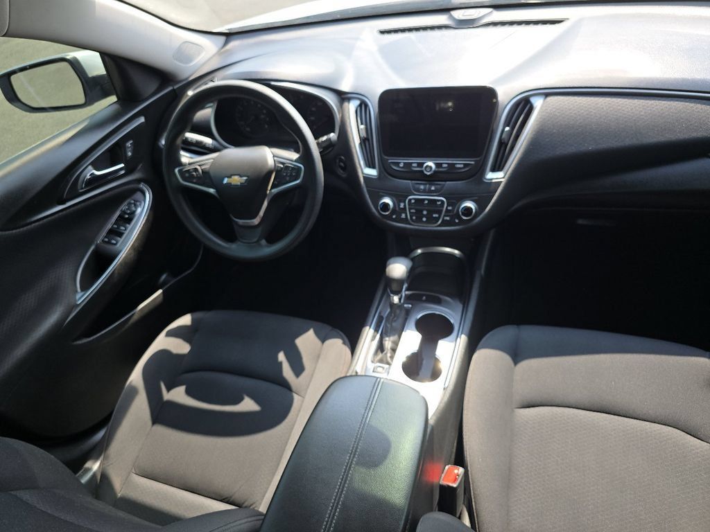 Used 2022 Chevrolet Malibu LT FWD image 23