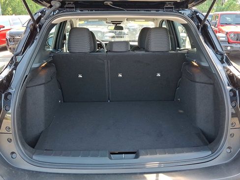 Used 2025 Nissan Kicks S AWD/4WD image 28