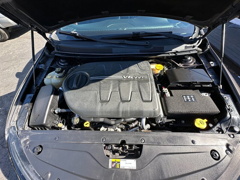 Used 2015 Chrysler 200 S w/ Navigation & Sound Group I FWD image 10