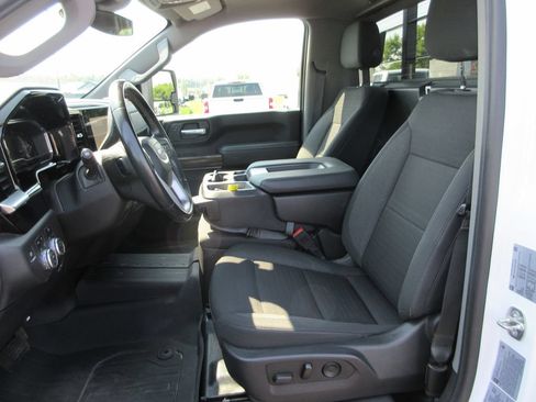 Used 2024 GMC Sierra 3500 SLE w/ SLE Convenience Package AWD/4WD image 21