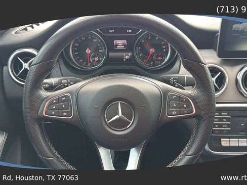 Used 2018 Mercedes-Benz GLA 250 image 44