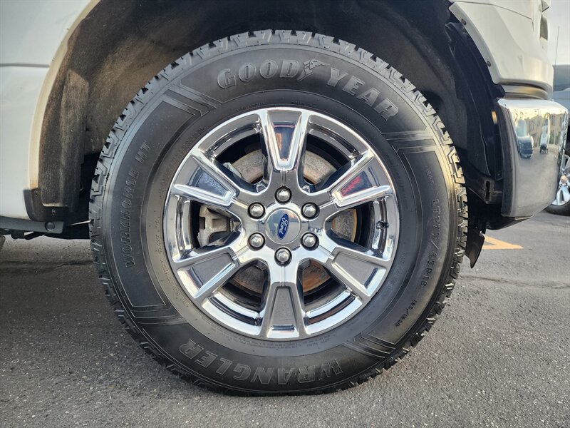 Used 2016 Ford F150 XLT w/ Equipment Group 302A Luxury AWD/4WD image 19
