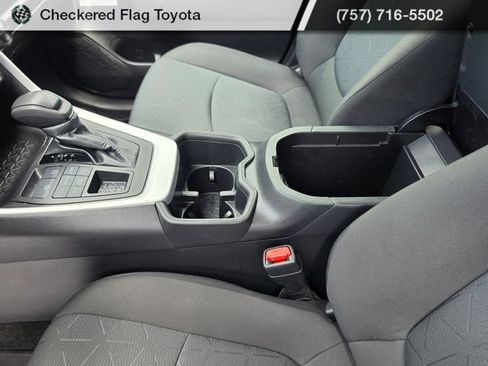 Used 2022 Toyota RAV4 XLE AWD/4WD image 26