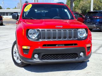 Used 2022 Jeep Renegade Latitude w/ Sun/Sound Group video 2