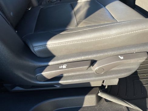 Used 2021 Chevrolet Tahoe Z71 w/ Z71 Signature Package image 62