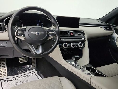 Used 2022 Genesis G70 3.3T RWD image 13