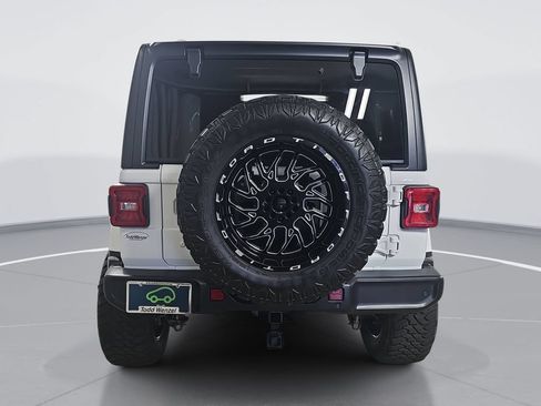Used 2020 Jeep Wrangler Unlimited Sahara w/ Dual Top Group AWD/4WD image 5