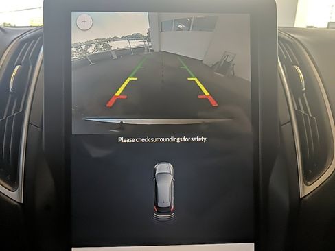 Used 2023 Ford Edge SEL image 16