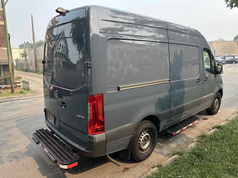 Used 2019 Mercedes-Benz Sprinter 144 image 7