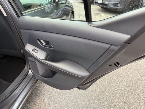 Used 2025 Nissan Sentra S FWD image 28