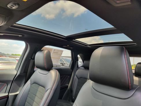 Certified 2023 Ford Edge ST-Line AWD/4WD image 4